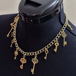 Handmade Gold Key Charm Twisted Curb Links Chunky Necklace 20”